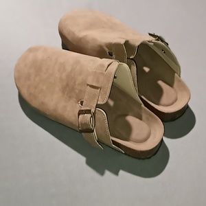 Unbranded slip on loafer